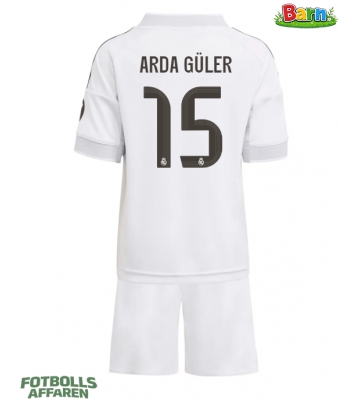 Real Madrid Arda Guler #15 Hemmaställ Barn 2025-26 Kortärmad (+ Korta byxor)